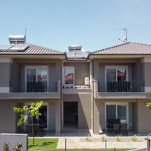 https://kasta-family-apartments.hotelschalkidiki.net