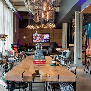 https://moxy-copenhagen.copenhagenhotelselect.com